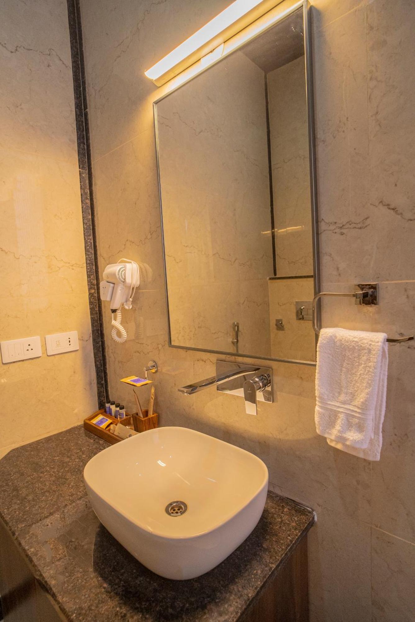 Dhauladhar Heights Resort Dharamshala Eksteriør bilde